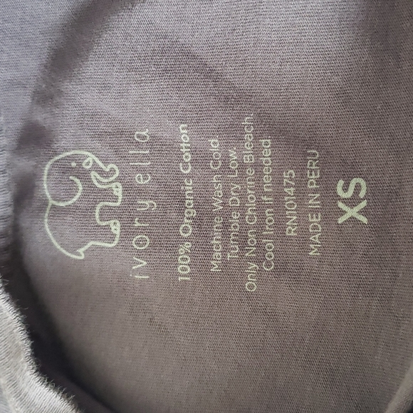 Ivory Ella gray mini pocket tee with elephant graphic on back Size XS - Picture 6 of 6